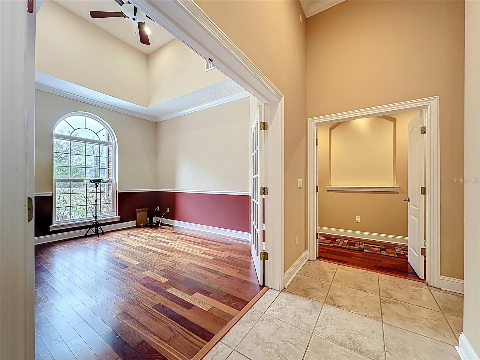 SOUTH LAKE ESTATES - Residential