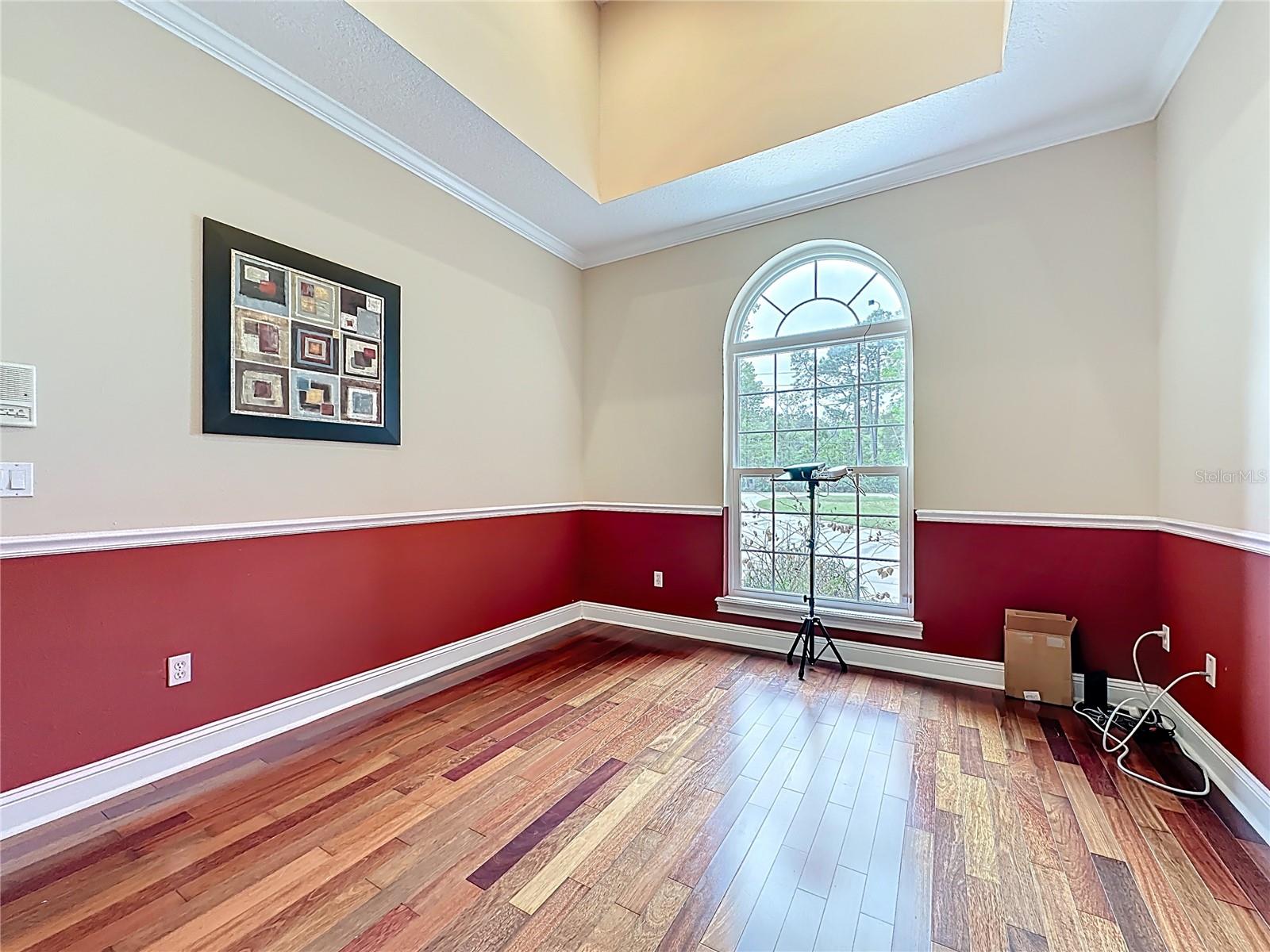 SOUTH LAKE ESTATES - Residential