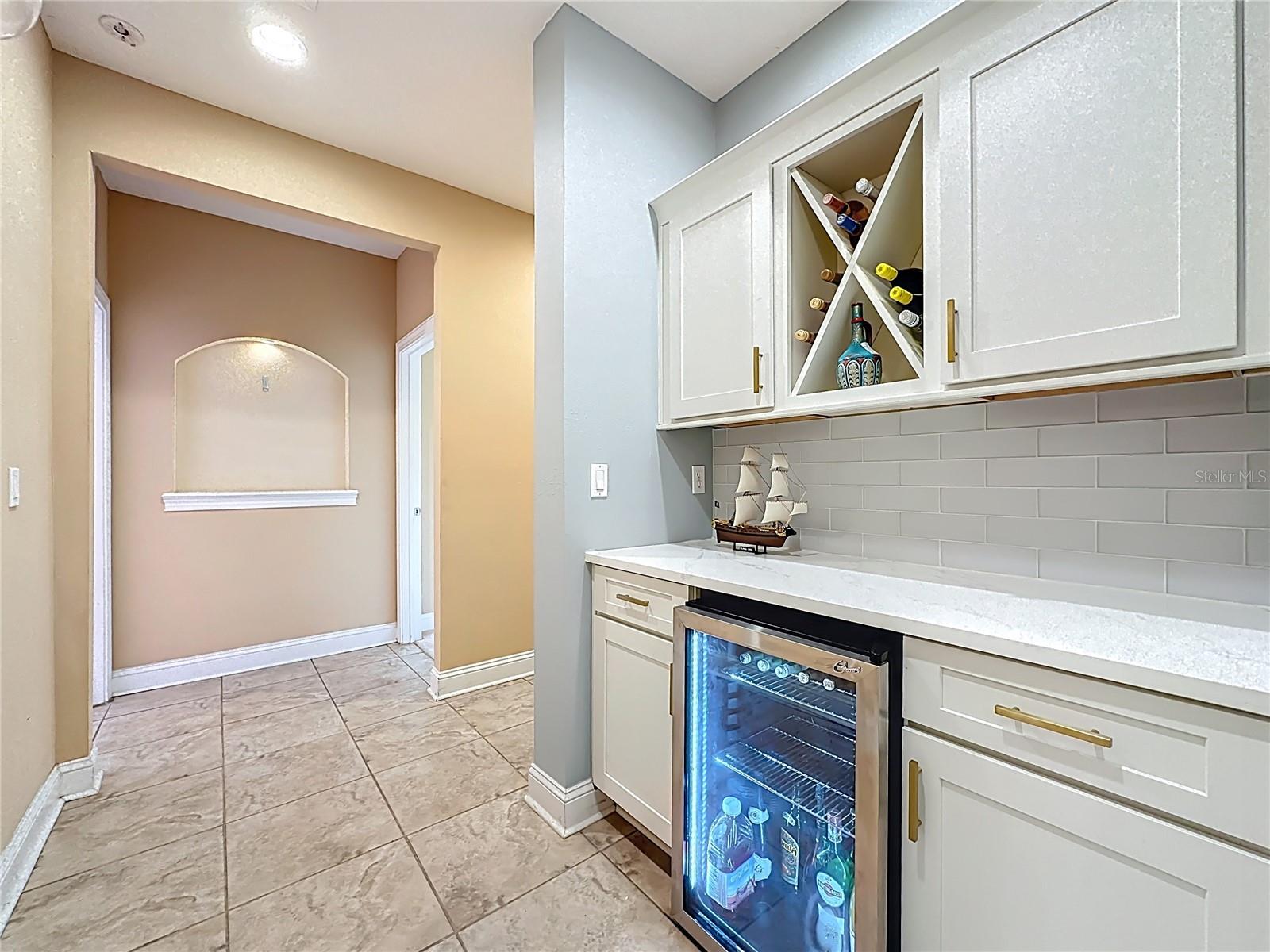 SOUTH LAKE ESTATES - Residential