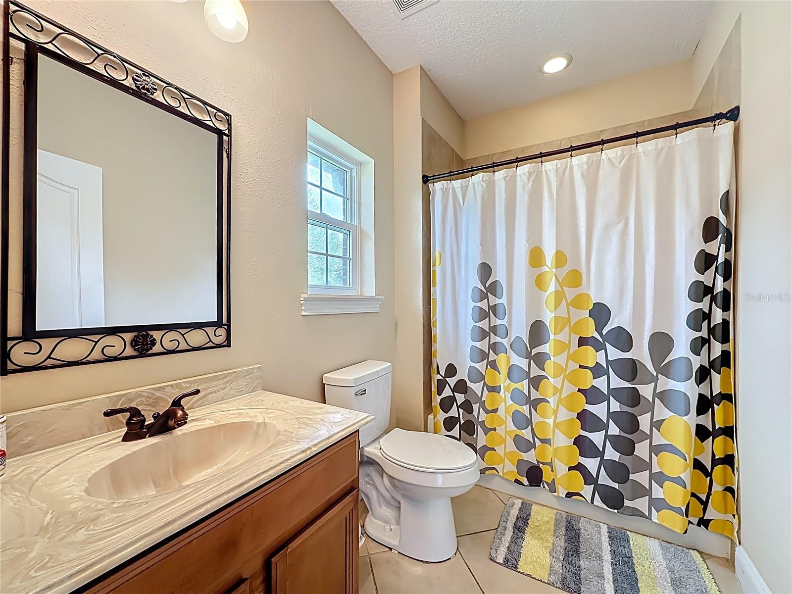 SOUTH LAKE ESTATES - Residential