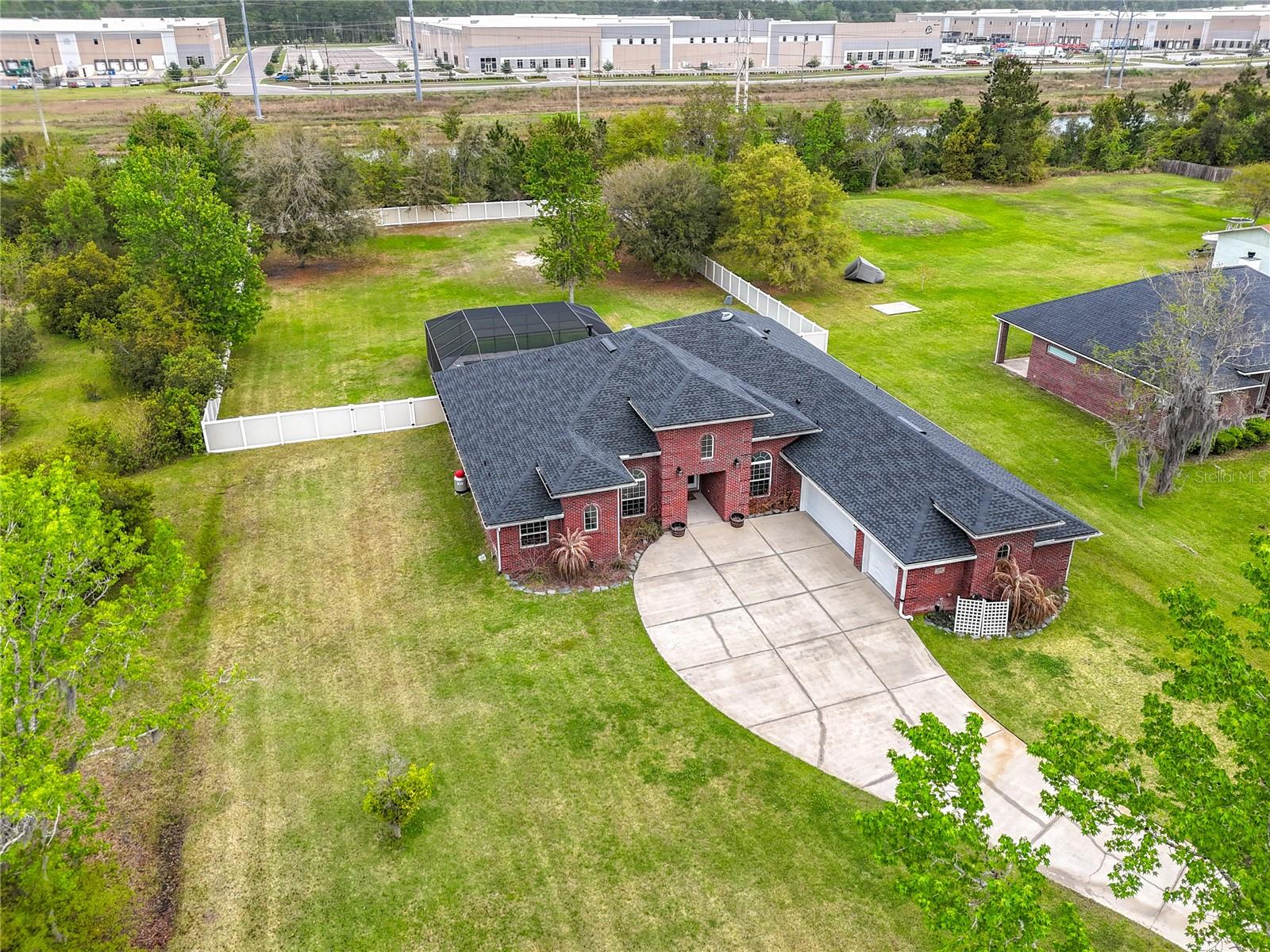 SOUTH LAKE ESTATES - Residential