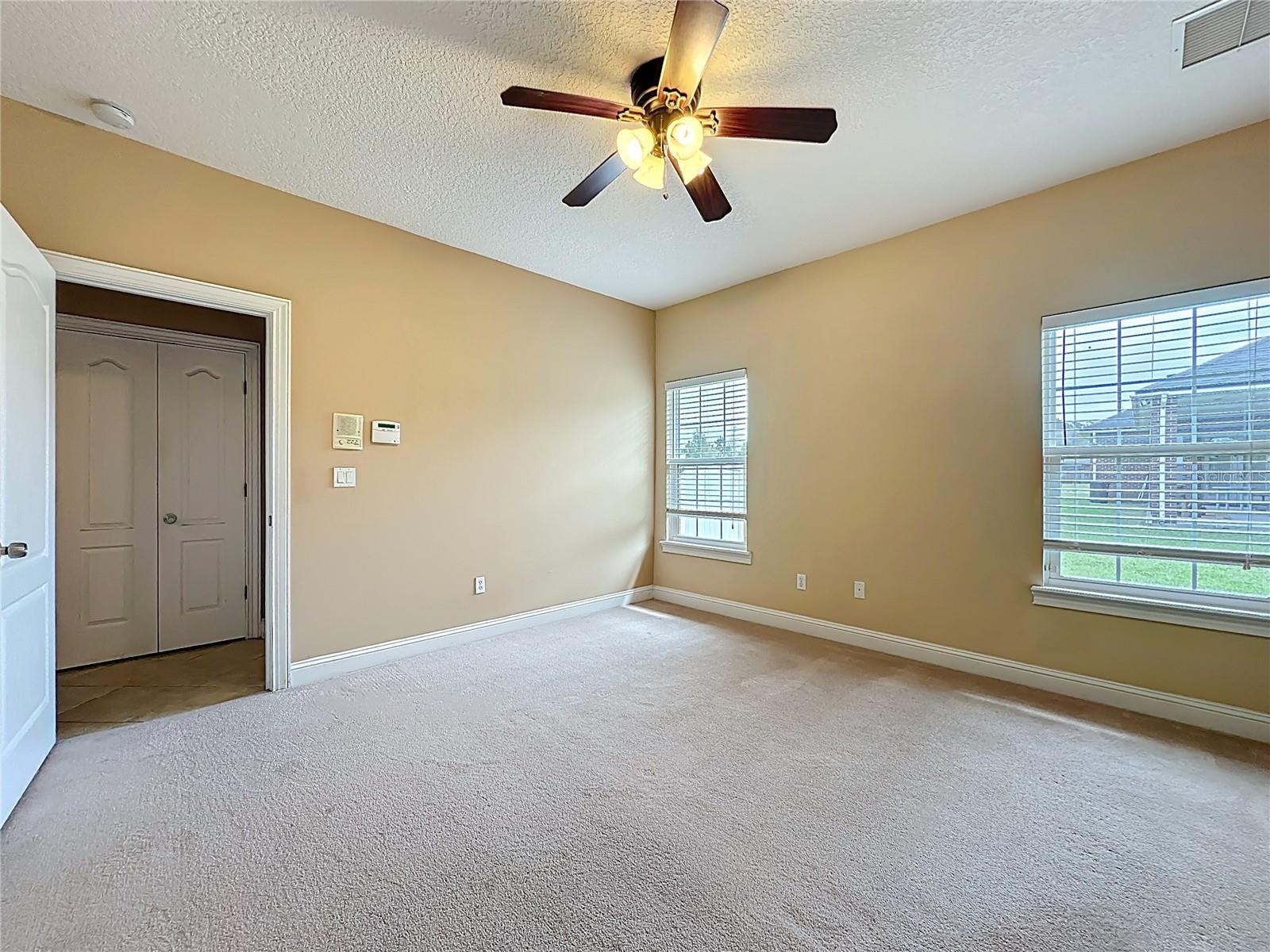 SOUTH LAKE ESTATES - Residential