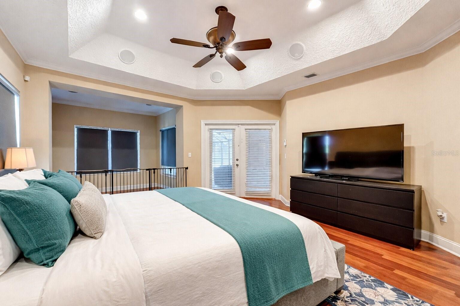 SOUTH LAKE ESTATES - Residential