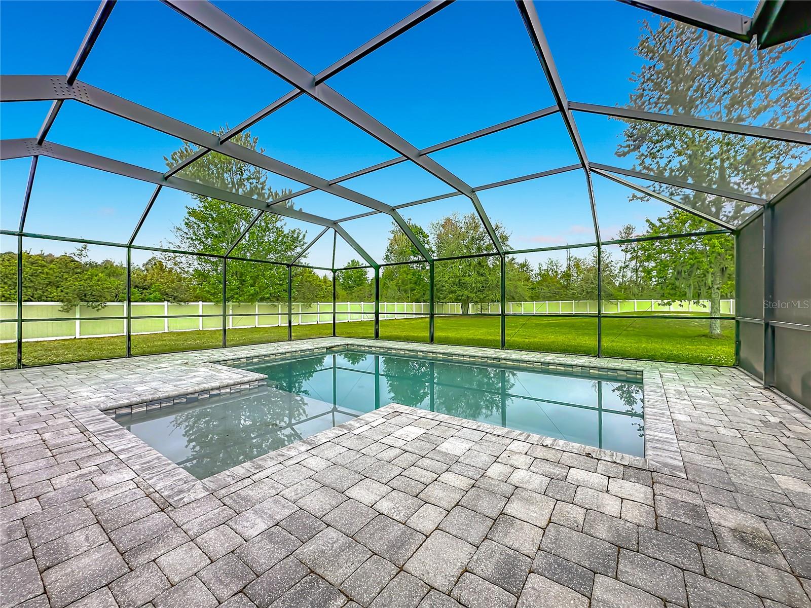 SOUTH LAKE ESTATES - Residential