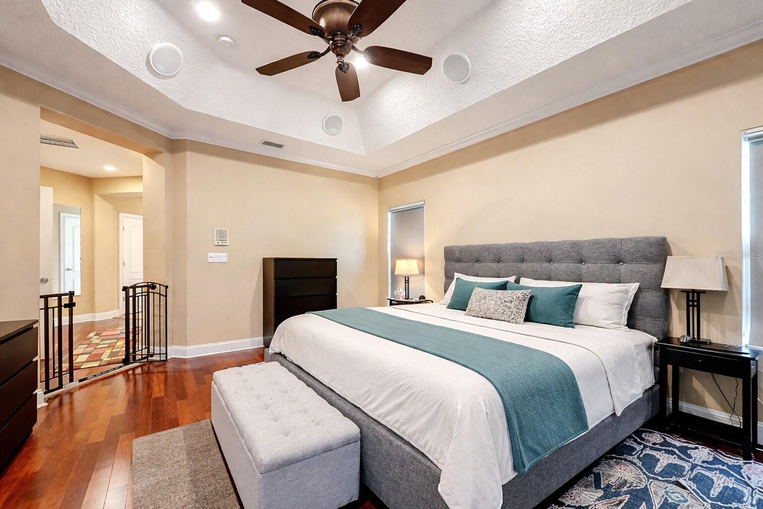 SOUTH LAKE ESTATES - Residential