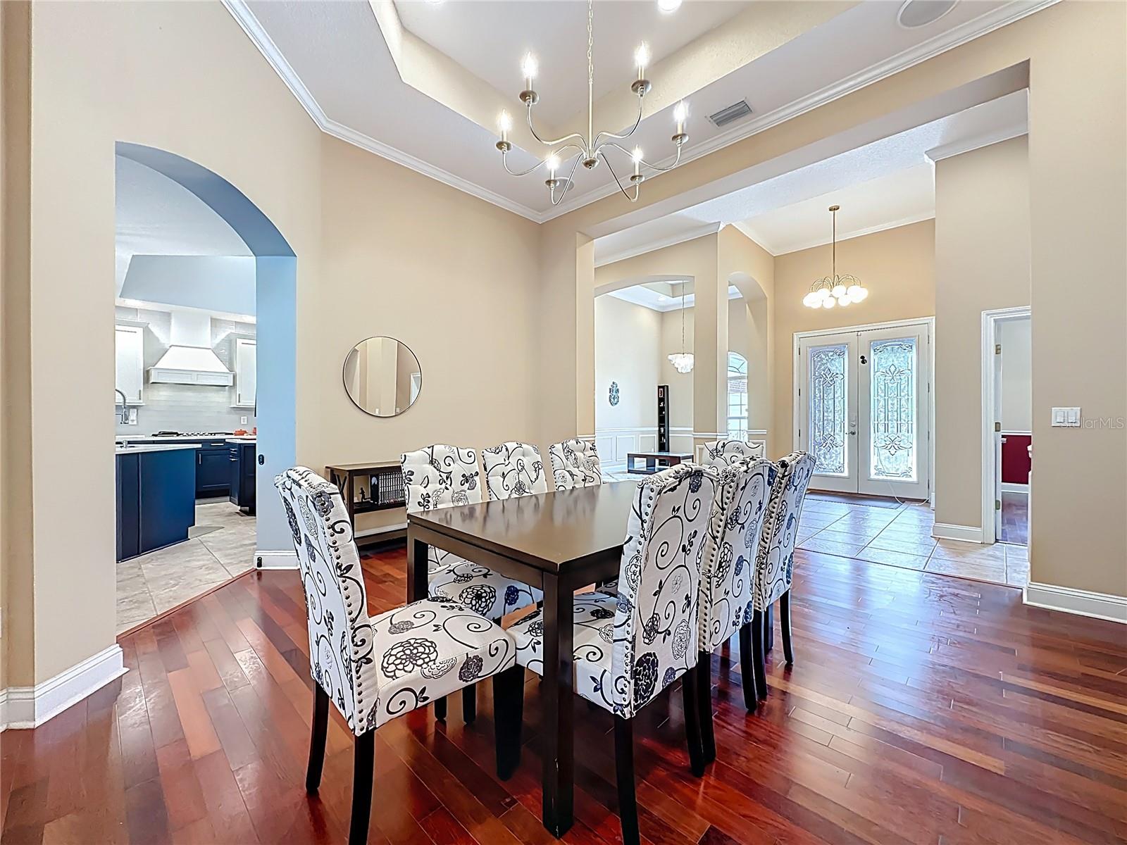 SOUTH LAKE ESTATES - Residential