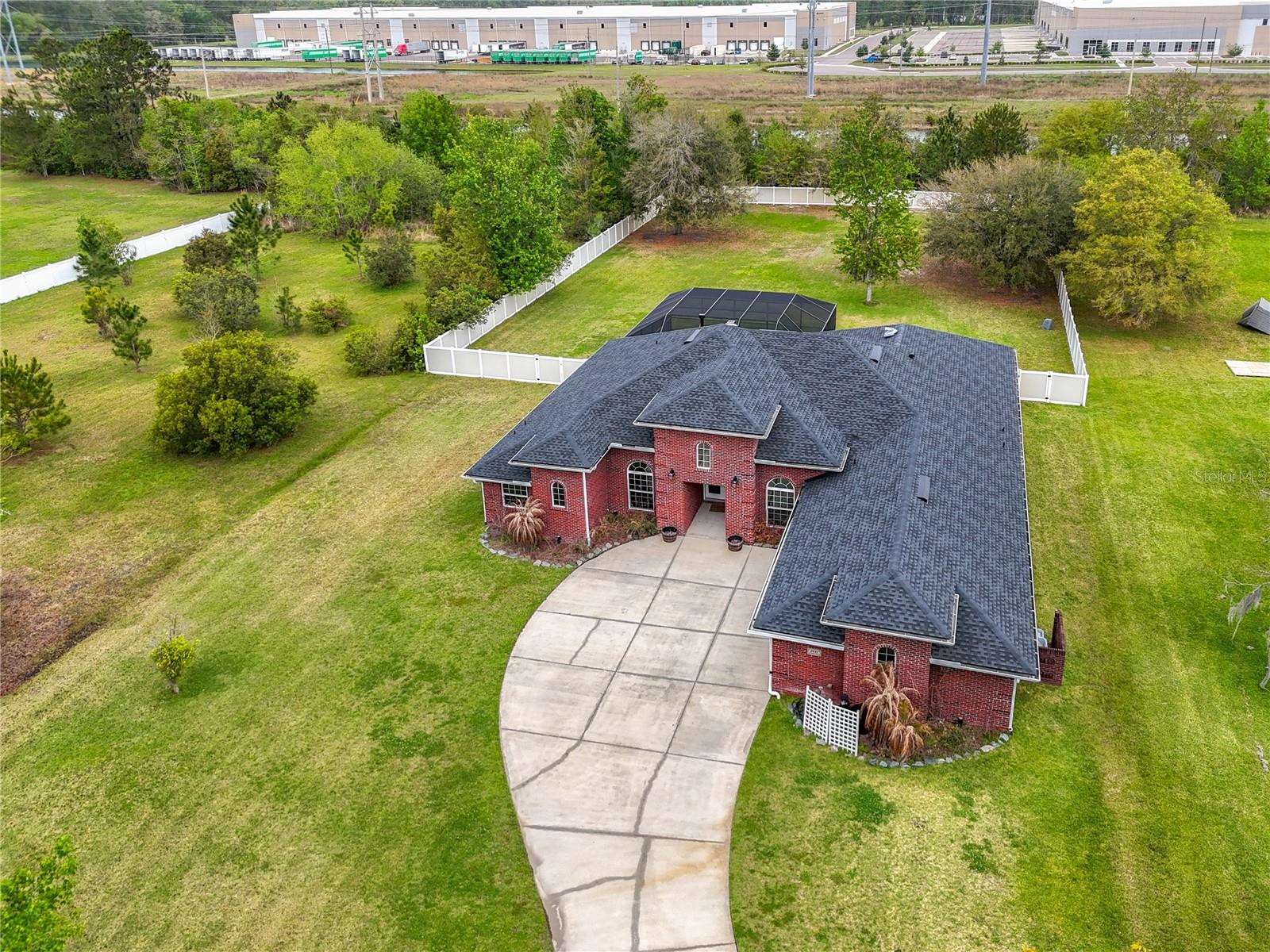 SOUTH LAKE ESTATES - Residential