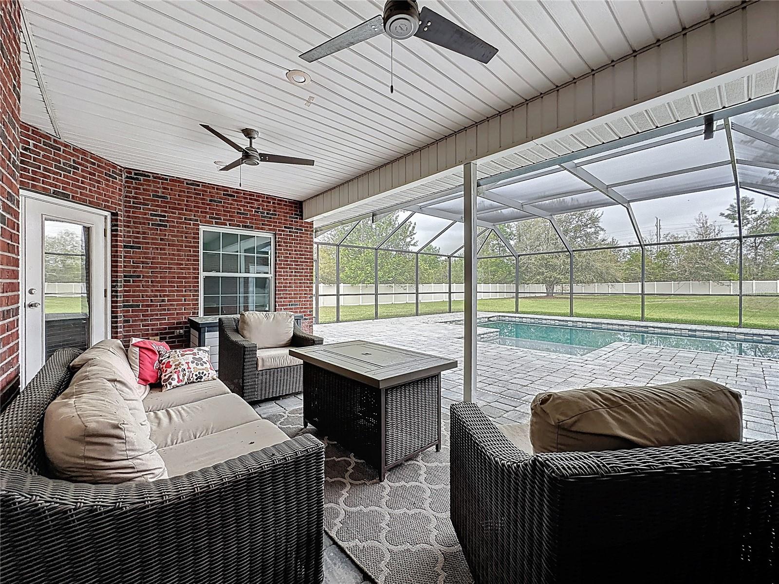 SOUTH LAKE ESTATES - Residential