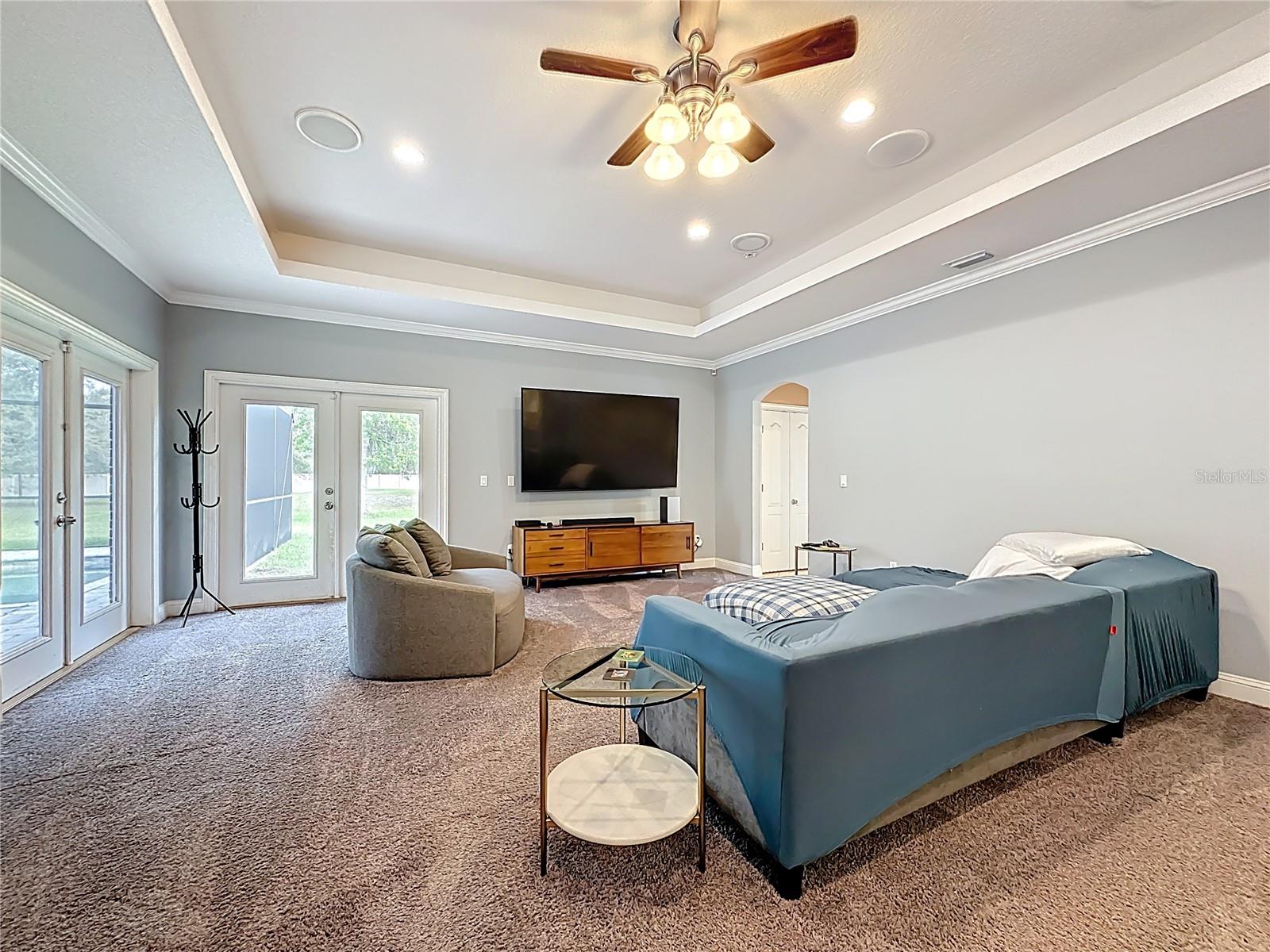 SOUTH LAKE ESTATES - Residential