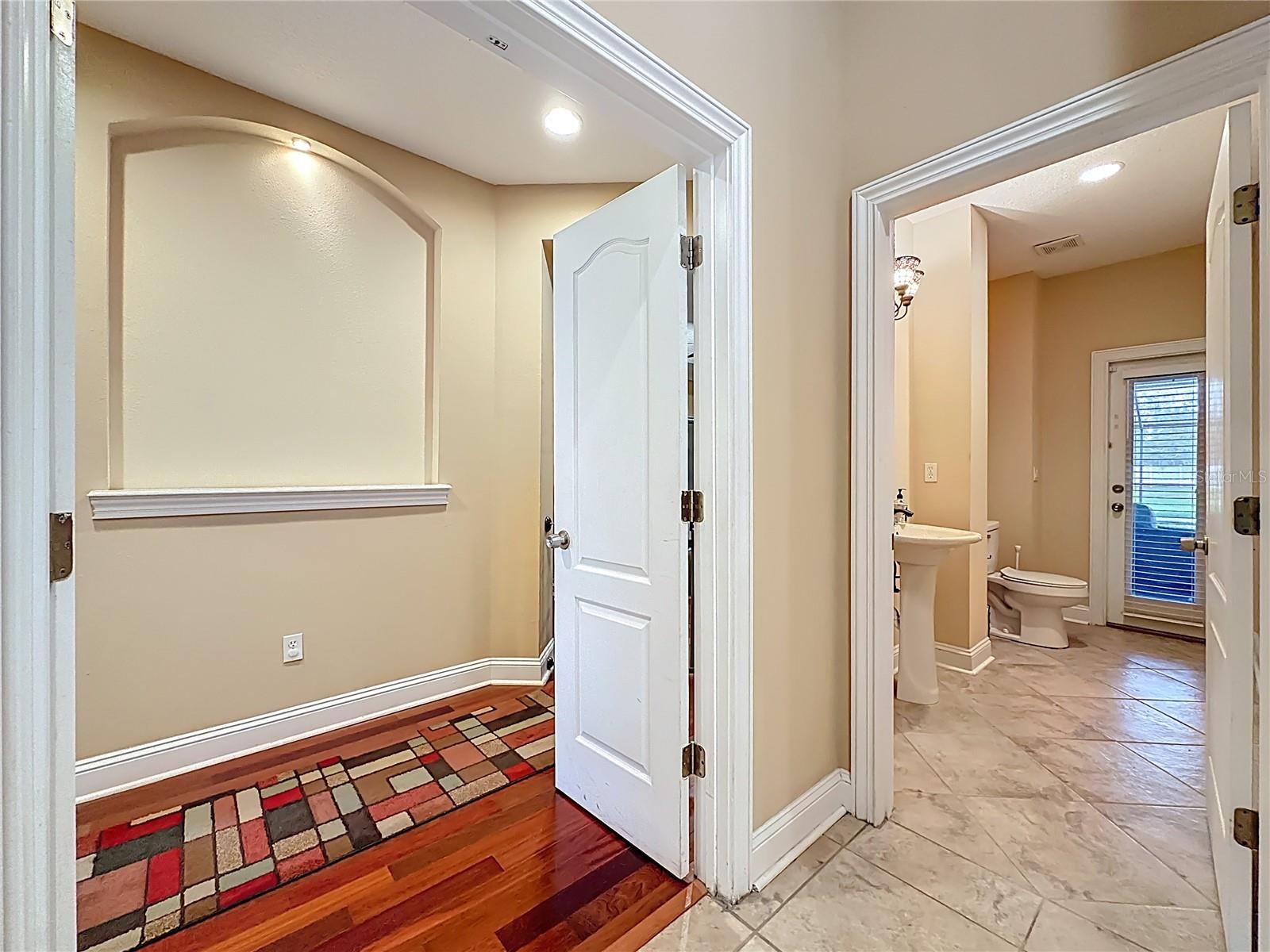 SOUTH LAKE ESTATES - Residential