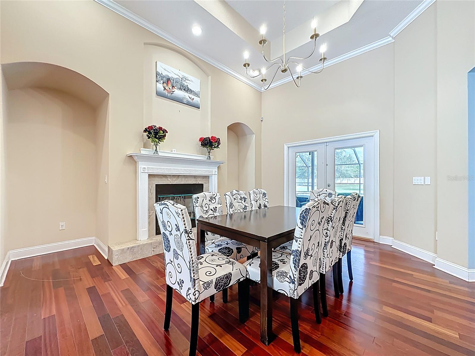 SOUTH LAKE ESTATES - Residential