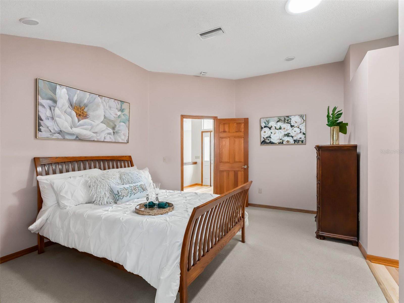 LADY LAKE ORANGE BLOSSOM GARDENS UNIT 17A - Residential