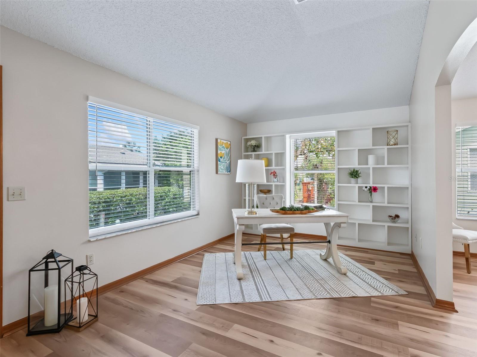 LADY LAKE ORANGE BLOSSOM GARDENS UNIT 17A - Residential