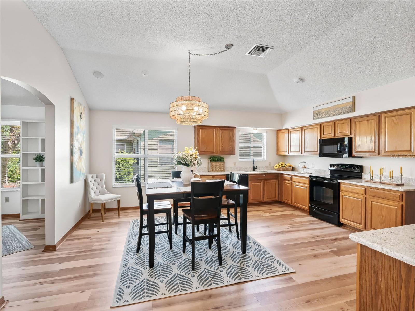 LADY LAKE ORANGE BLOSSOM GARDENS UNIT 17A - Residential