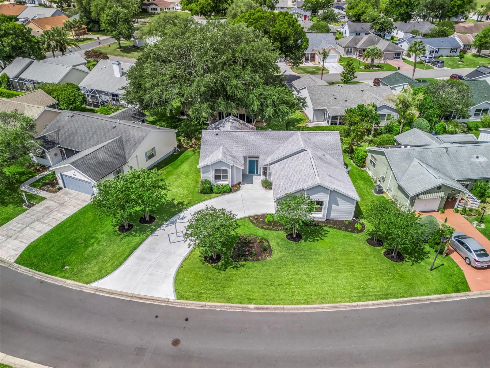 LADY LAKE ORANGE BLOSSOM GARDENS UNIT 17A - Residential