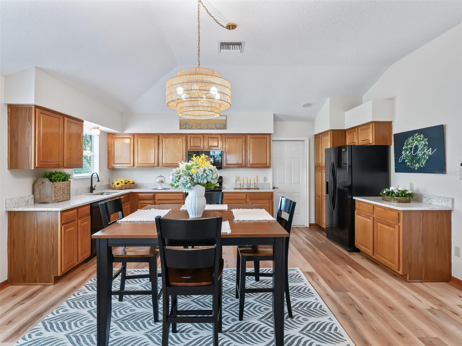 LADY LAKE ORANGE BLOSSOM GARDENS UNIT 17A - Residential