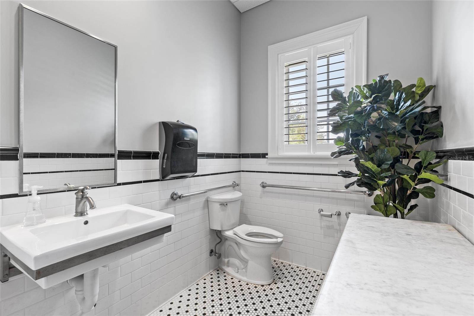 ORIGINAL TOWN/MAYO - Commercial Sale