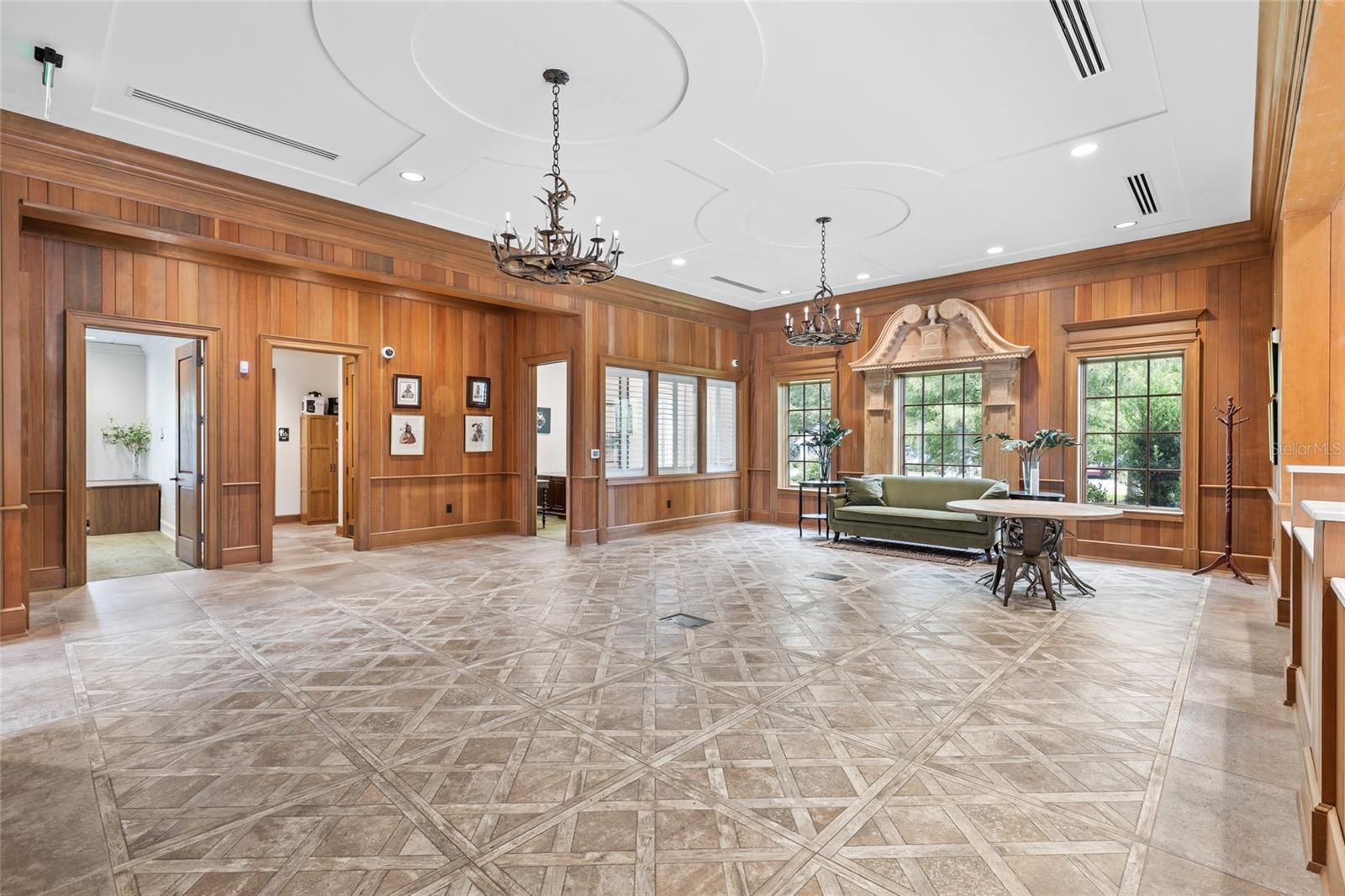 ORIGINAL TOWN/MAYO - Commercial Sale