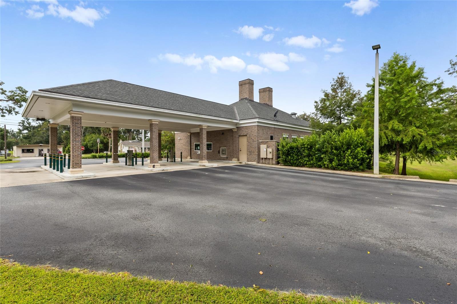 ORIGINAL TOWN/MAYO - Commercial Sale