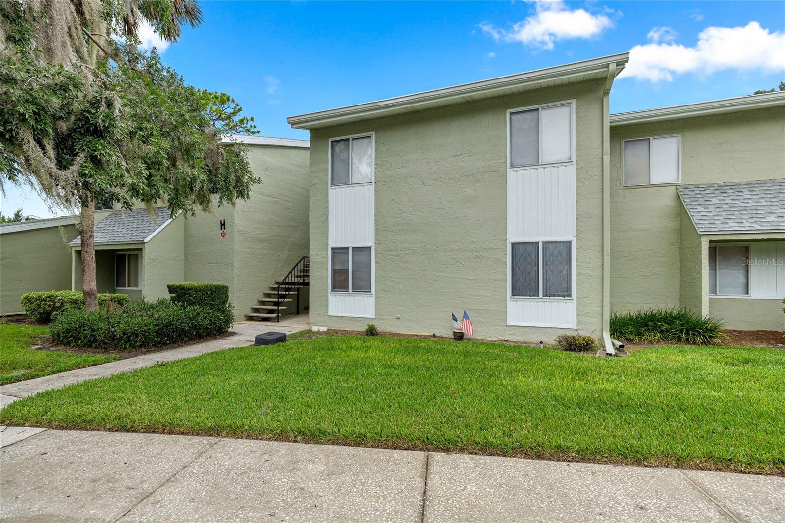 568 FAIRWAYS CIRCLE A