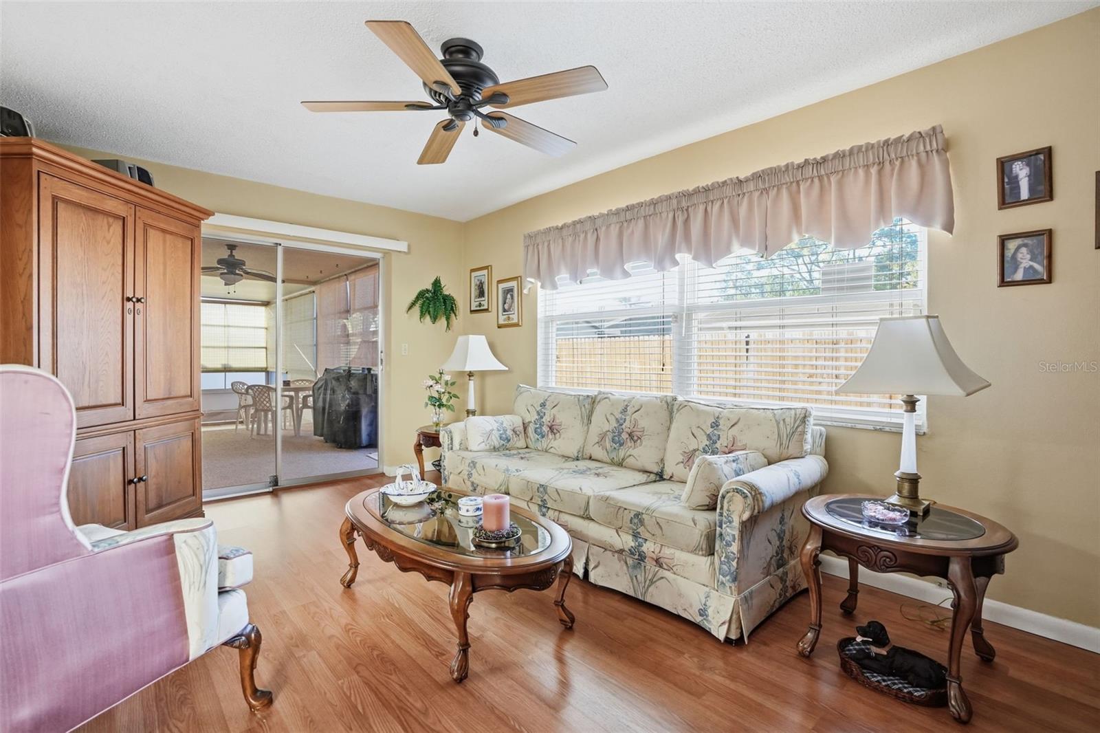 EMBASSY HILLS - Residential