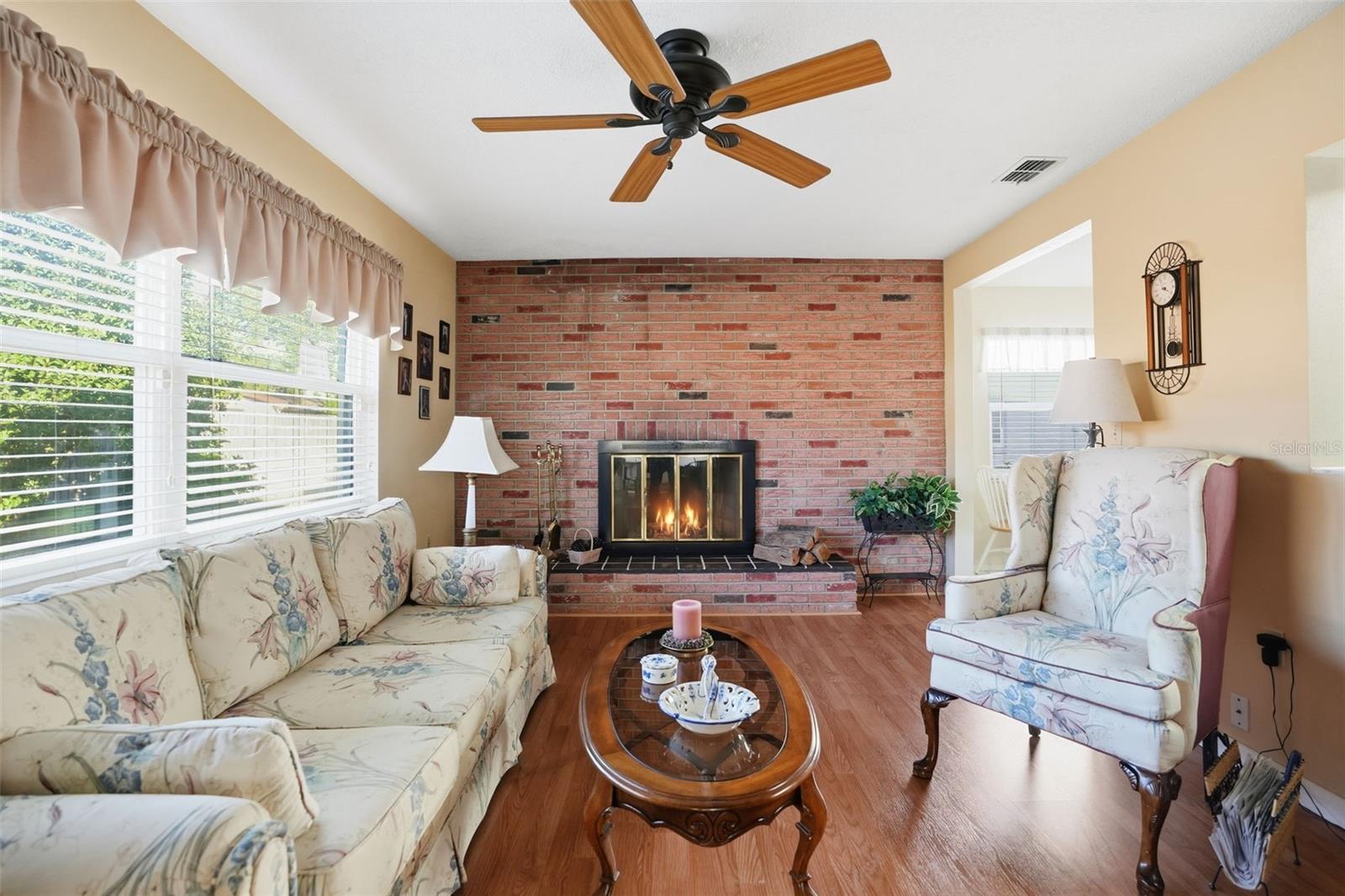 EMBASSY HILLS - Residential