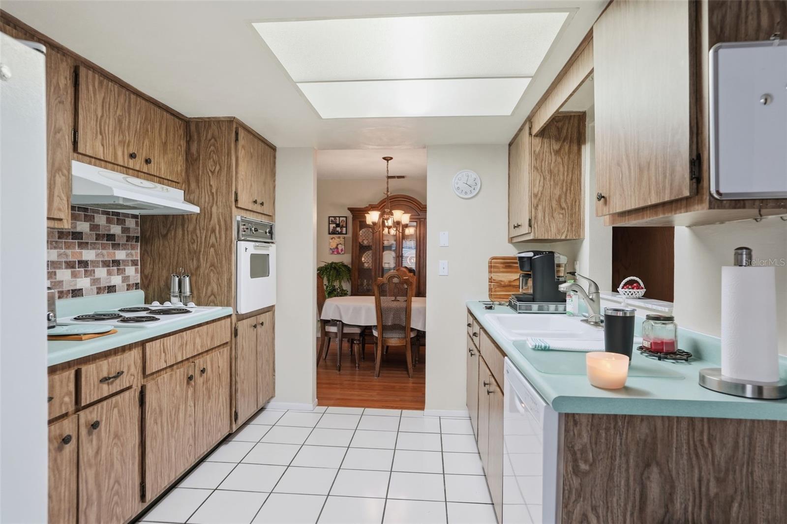 EMBASSY HILLS - Residential