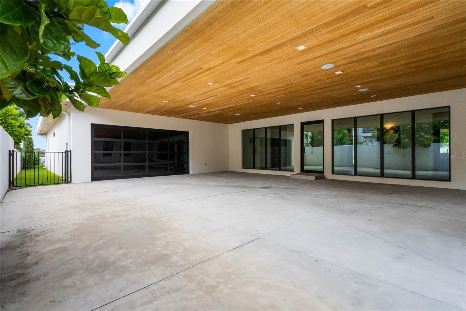 DUBSDREAD HEIGHTS - Residential