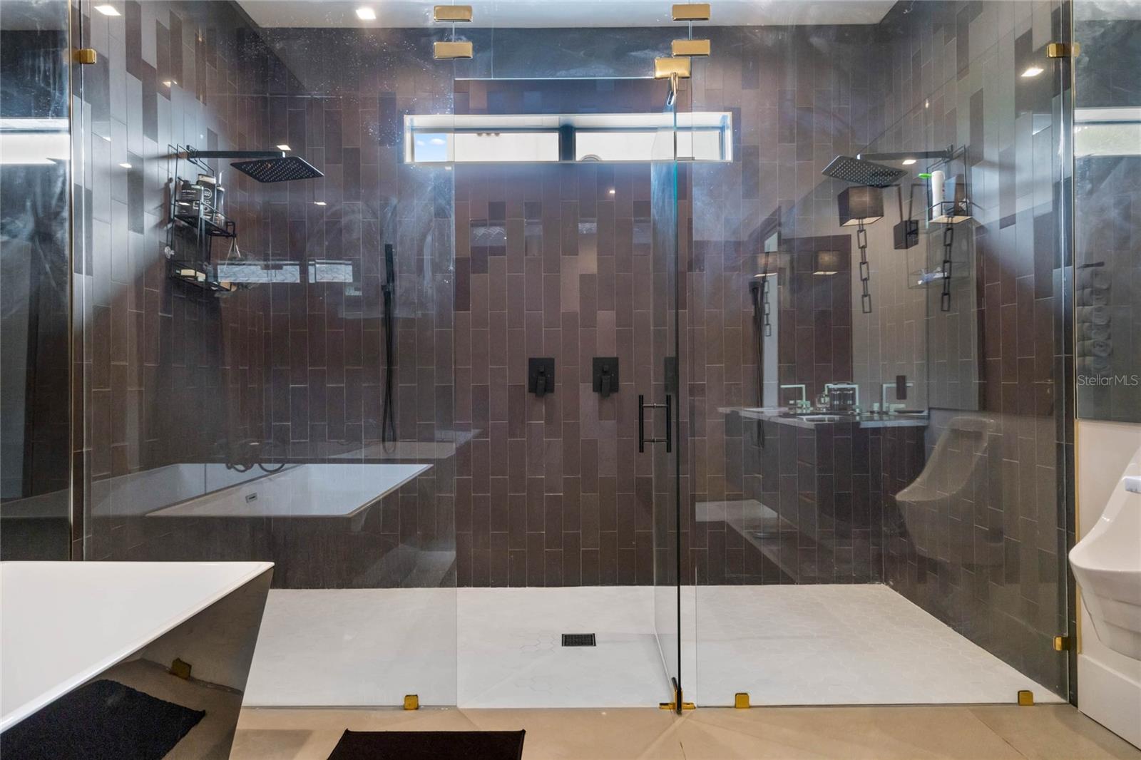 DUBSDREAD HEIGHTS - Residential