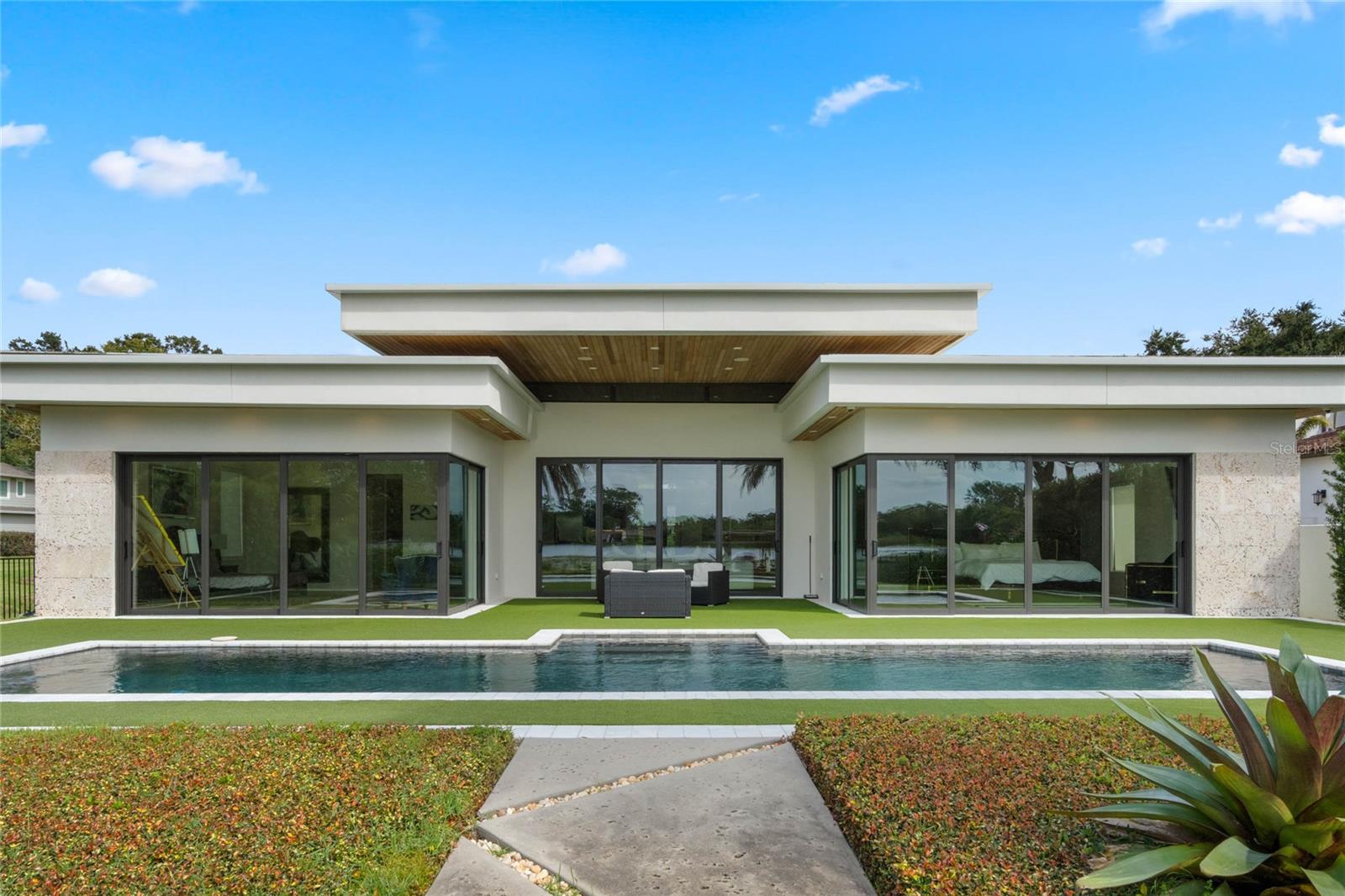 DUBSDREAD HEIGHTS - Residential