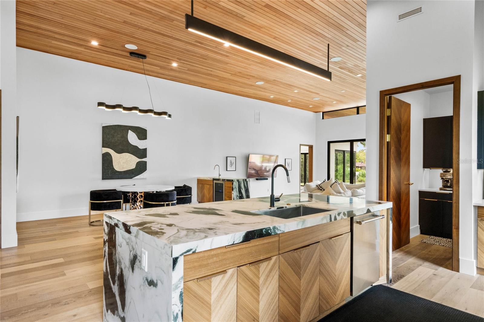 DUBSDREAD HEIGHTS - Residential