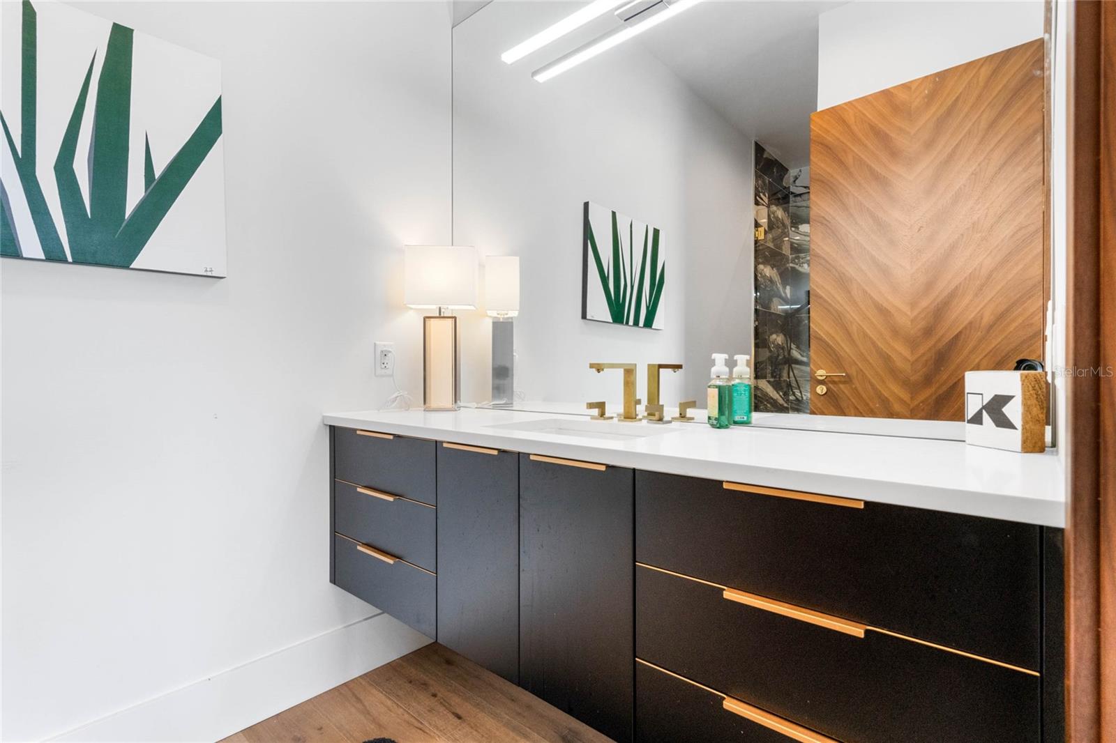 DUBSDREAD HEIGHTS - Residential