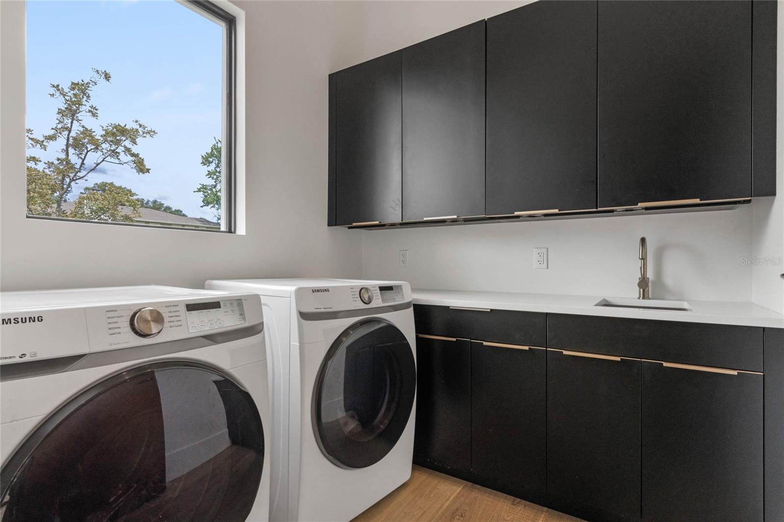 DUBSDREAD HEIGHTS - Residential