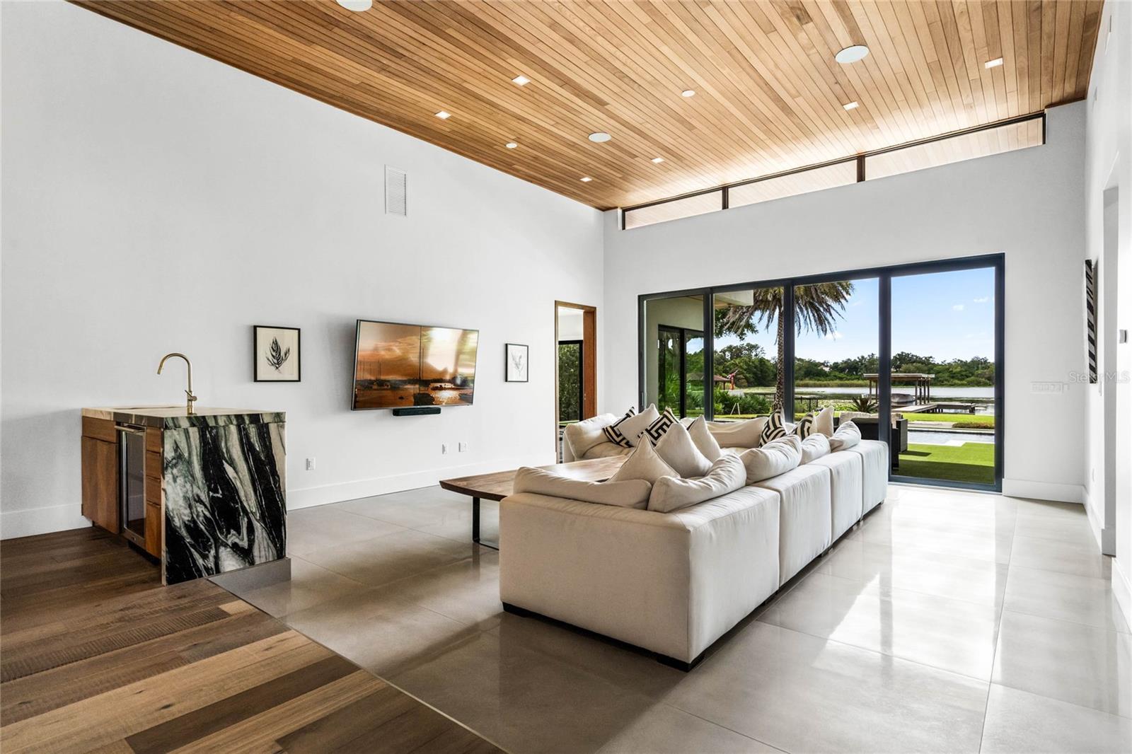 DUBSDREAD HEIGHTS - Residential