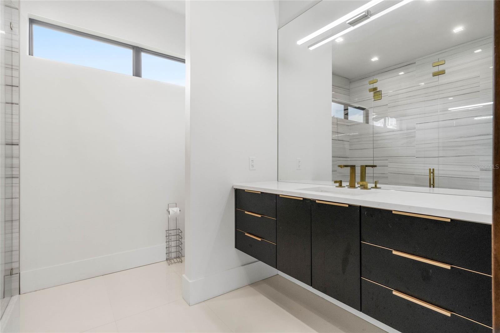 DUBSDREAD HEIGHTS - Residential