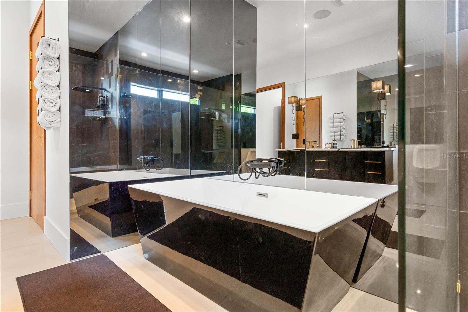 DUBSDREAD HEIGHTS - Residential