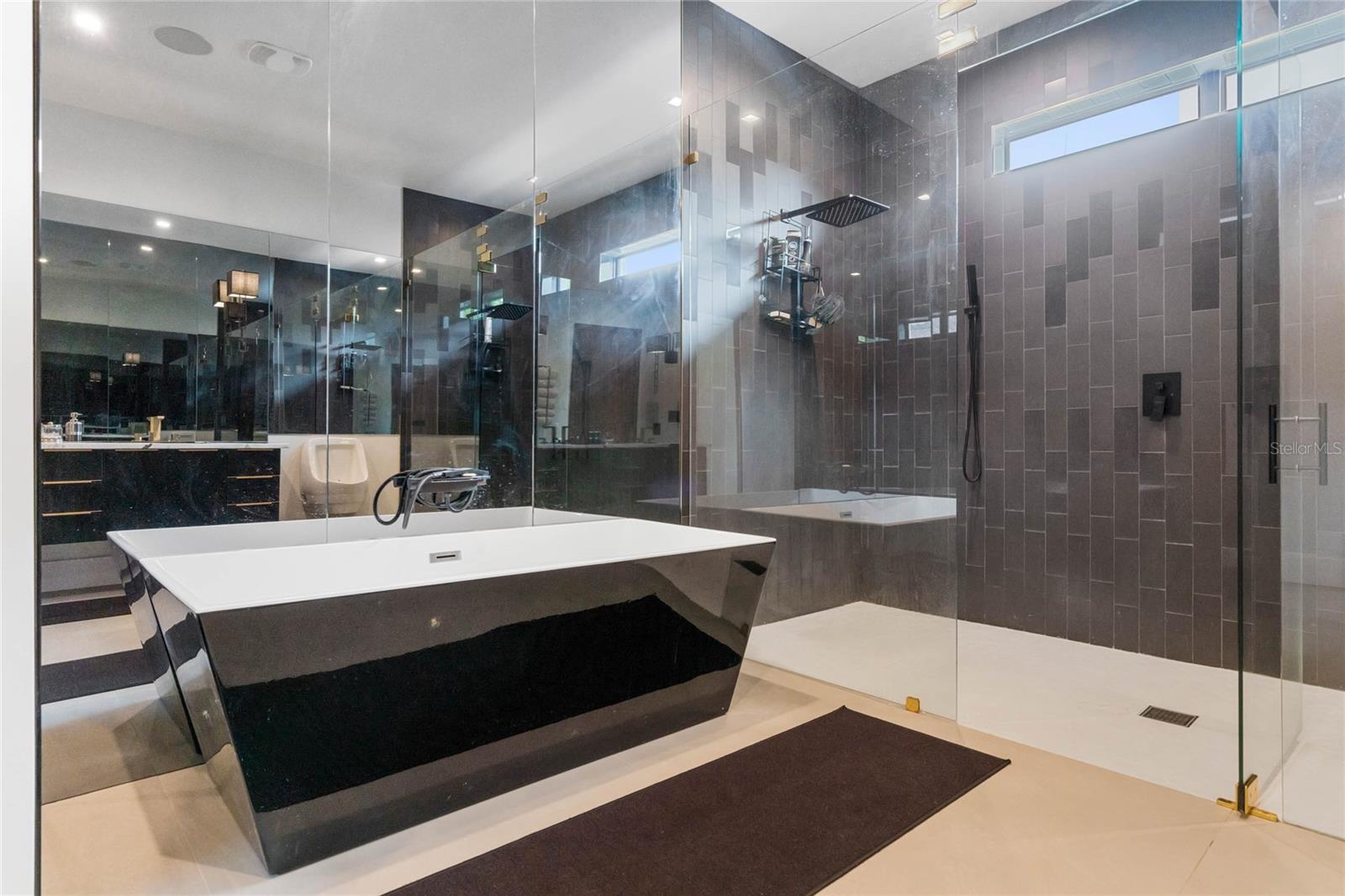 DUBSDREAD HEIGHTS - Residential