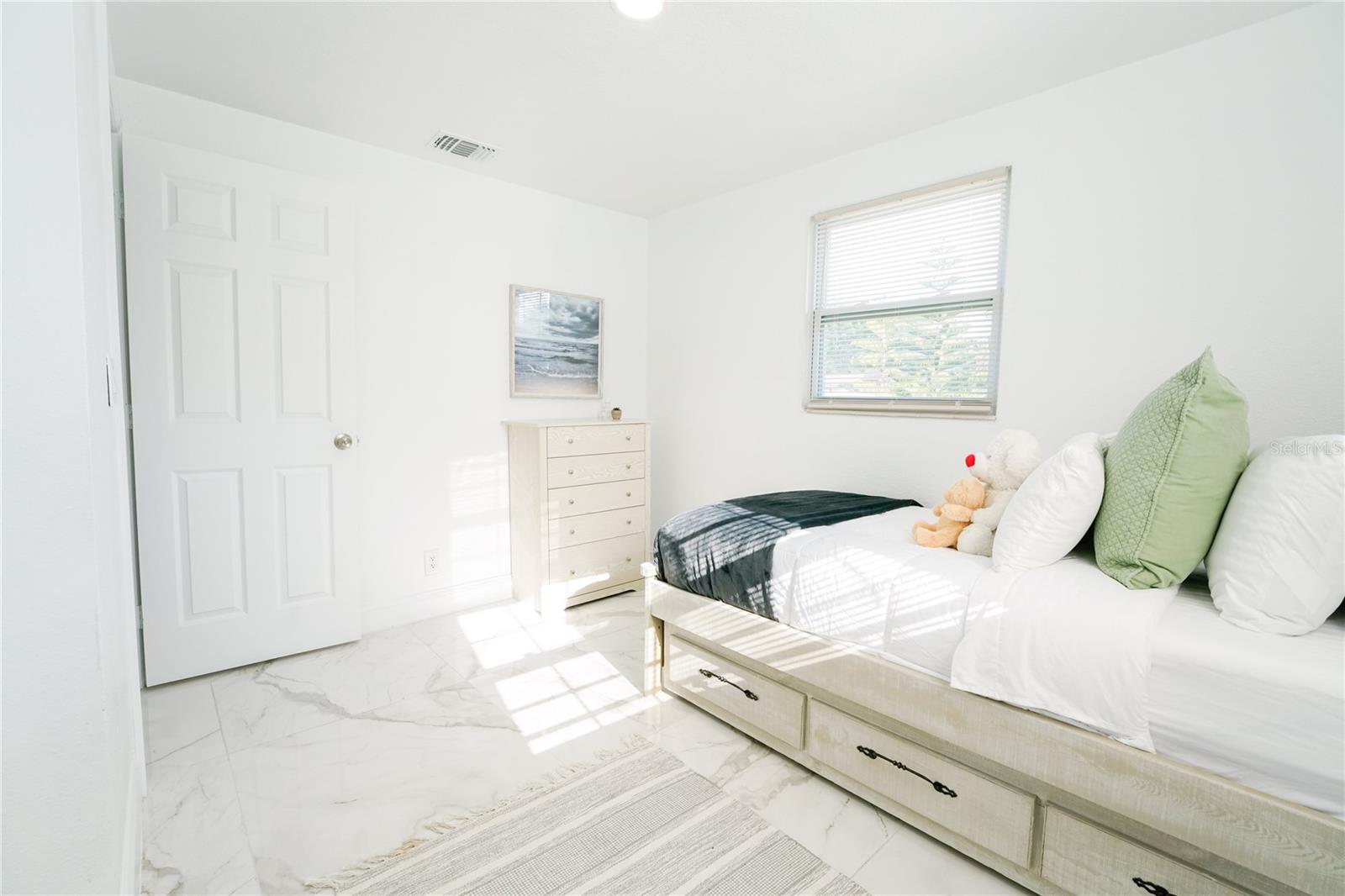 FAIRLAWN PARK MANOR - Residential