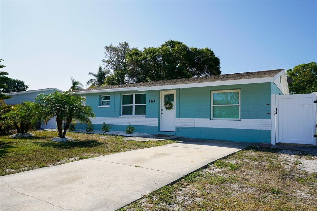 Photo of 6844 82nd Avenue N, Pinellas Park, FL 33781 (MLS # TB8473331)