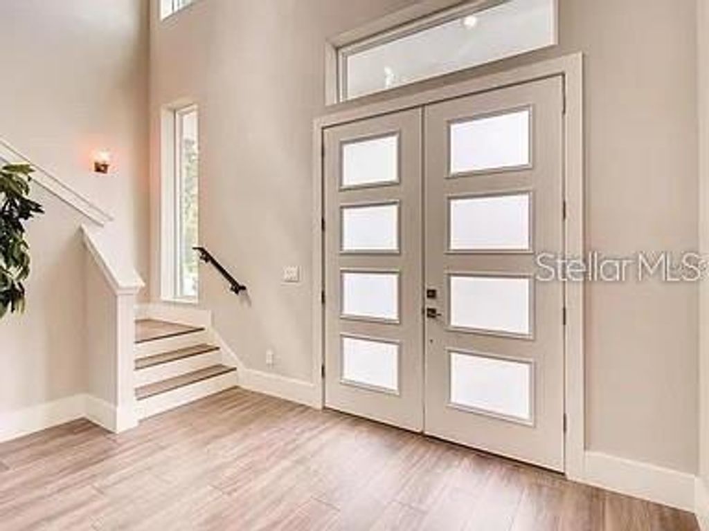 Photo of 200 E Grant Street, Orlando, FL 32806 (MLS # O6417379)