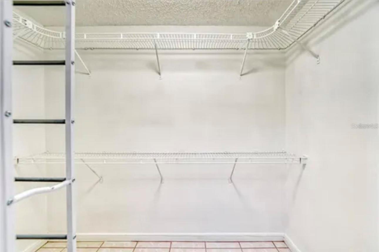 NORTH BAY HILLS - Residential Lease