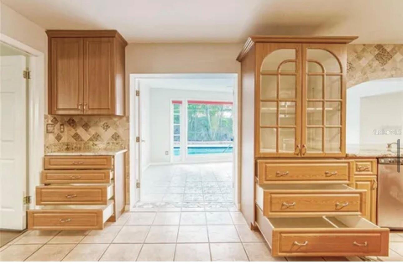 NORTH BAY HILLS - Residential Lease