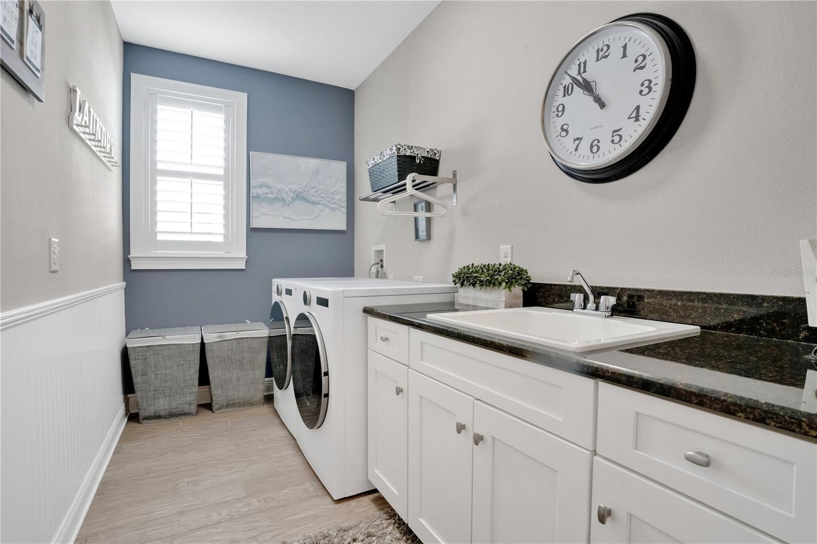 JOHNS LAKE POINTE THE OVERLOOK - Residential