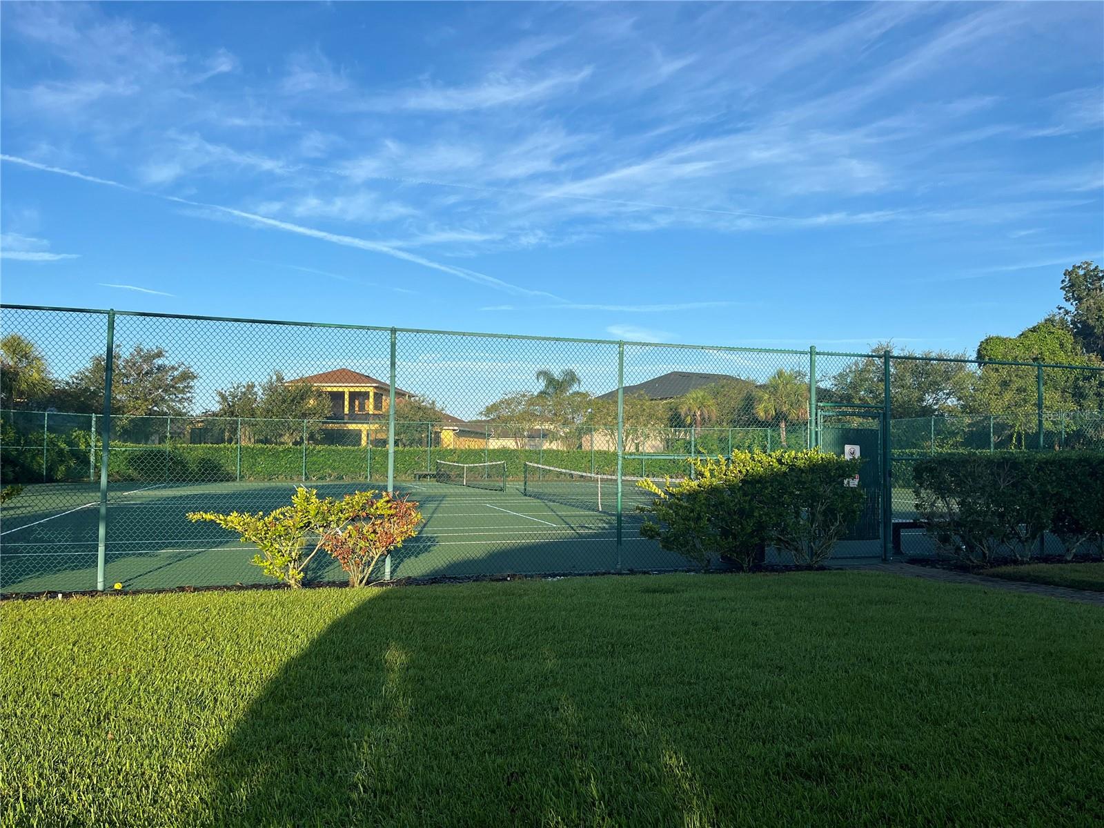 JOHNS LAKE POINTE THE OVERLOOK - Residential
