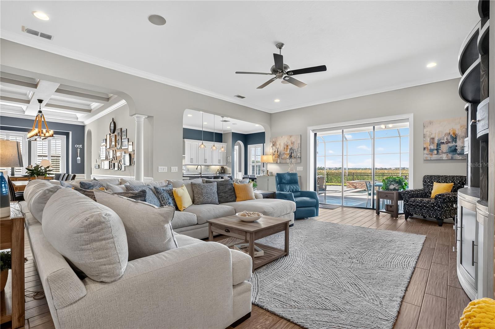 JOHNS LAKE POINTE THE OVERLOOK - Residential