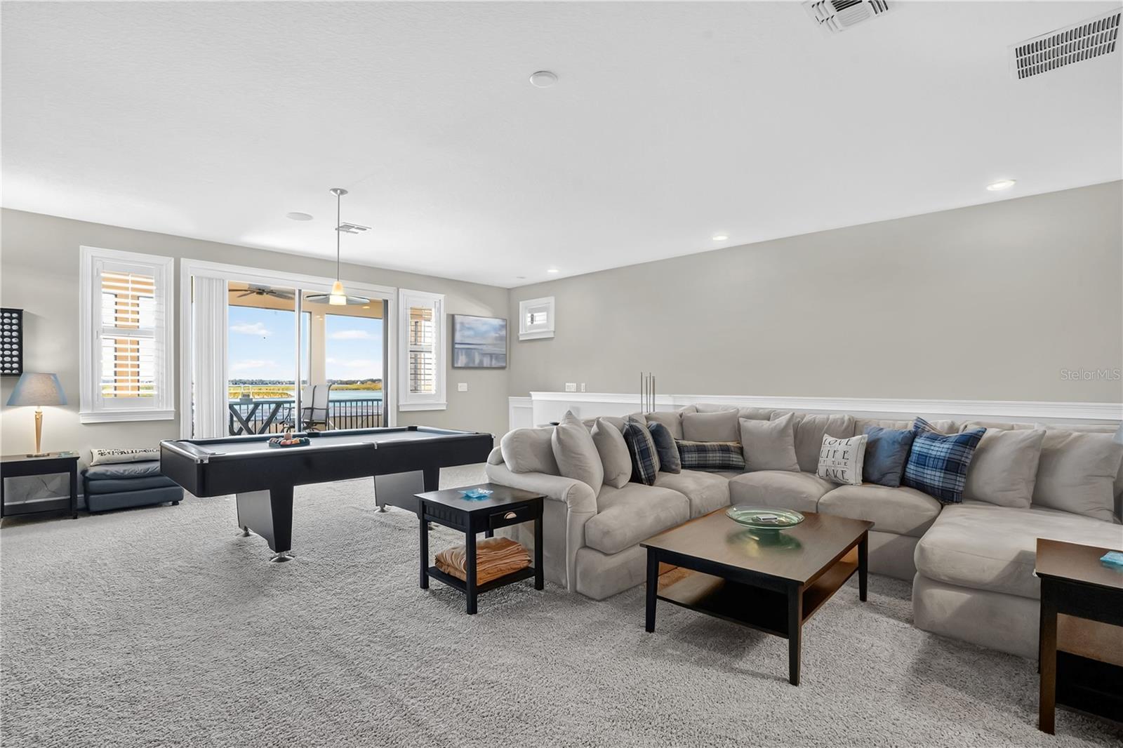 JOHNS LAKE POINTE THE OVERLOOK - Residential