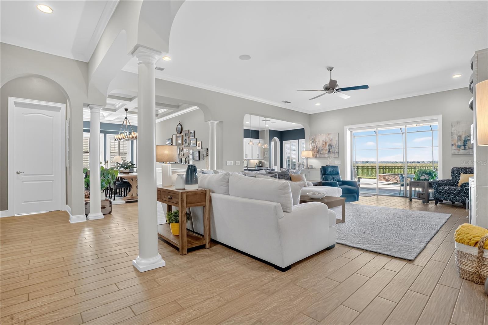 JOHNS LAKE POINTE THE OVERLOOK - Residential