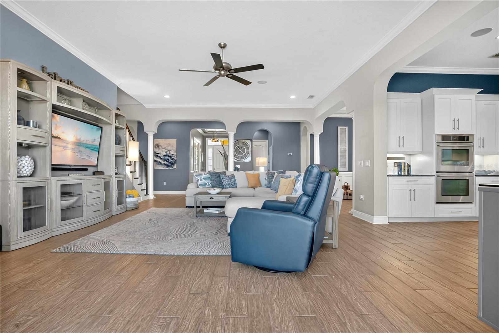 JOHNS LAKE POINTE THE OVERLOOK - Residential