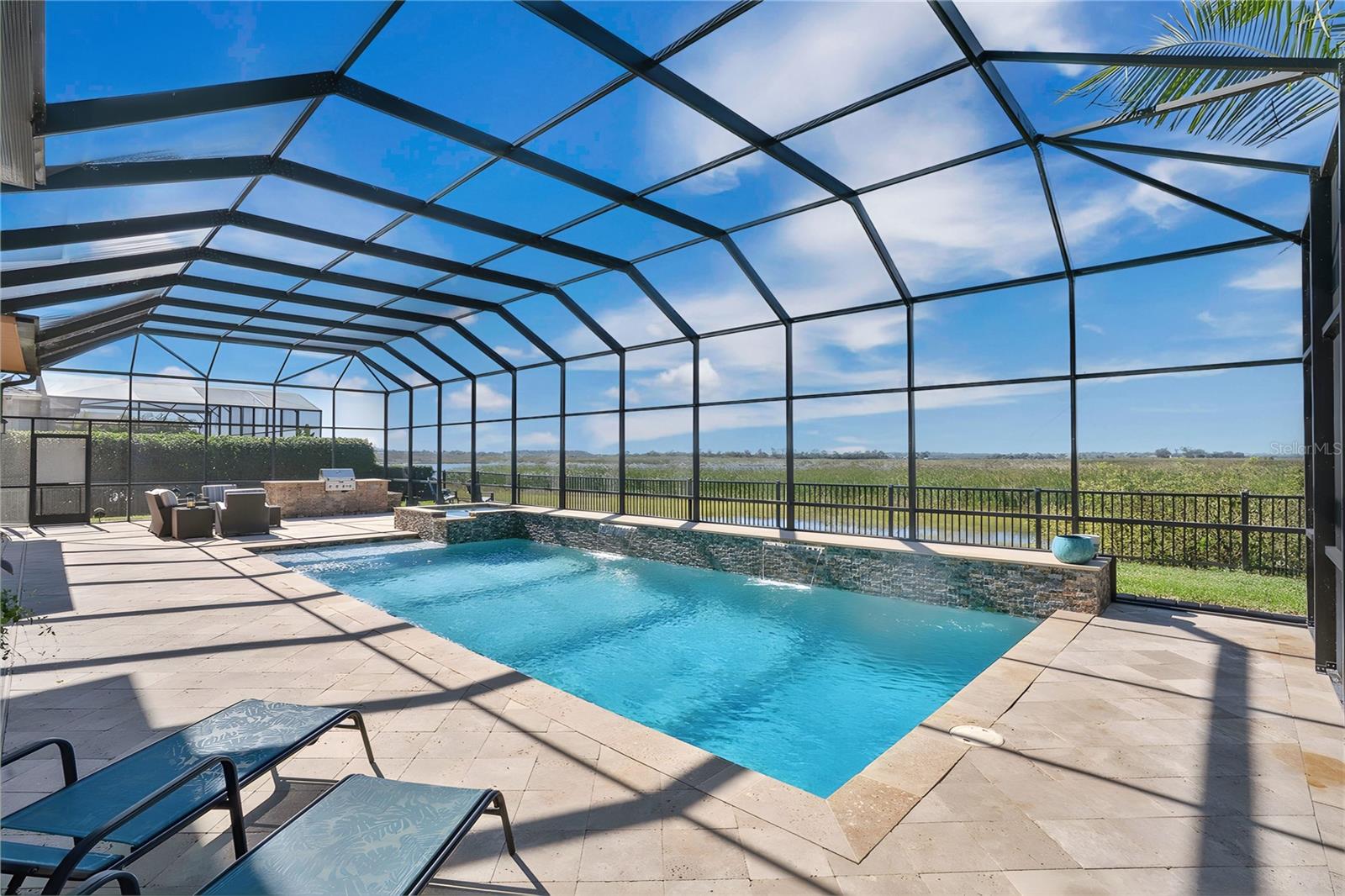 JOHNS LAKE POINTE THE OVERLOOK - Residential