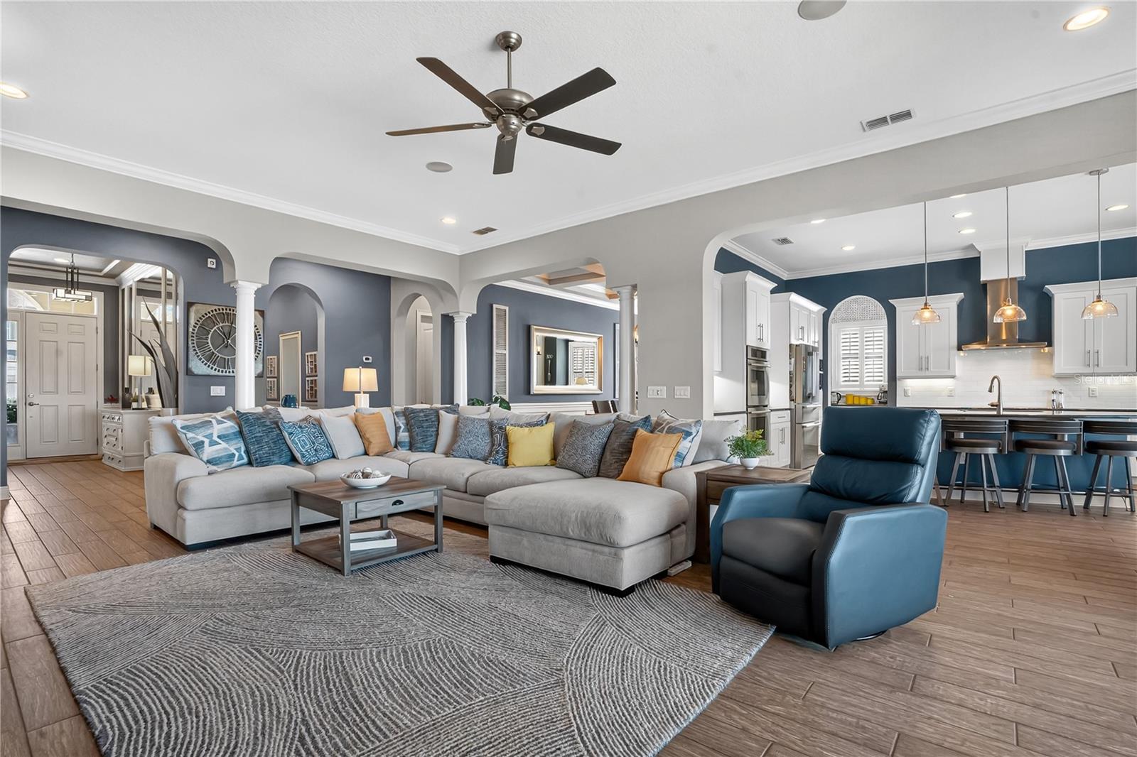 JOHNS LAKE POINTE THE OVERLOOK - Residential